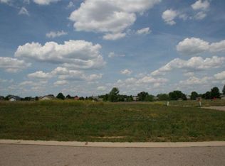 Kenny St SW, Massillon, OH 44646