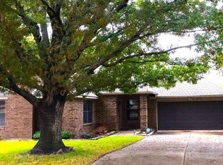 8117 Courageous Dr, Rowlett, TX 75089