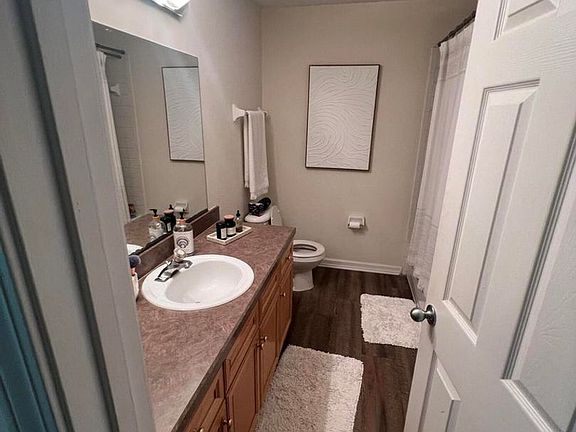 3rd image of 2219 Rosewood Dr #1