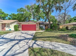 882 Timber Pond Dr, Brandon, FL 33510
