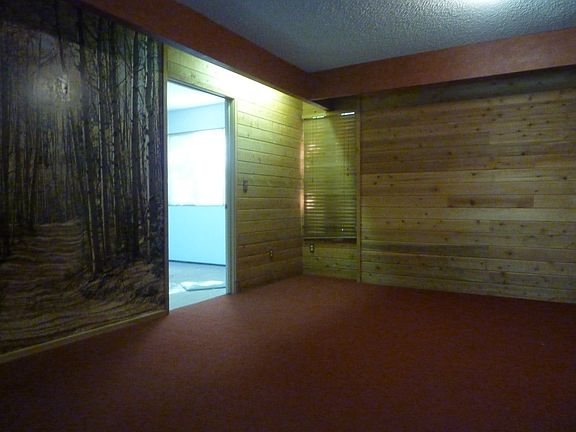 very large bonus room