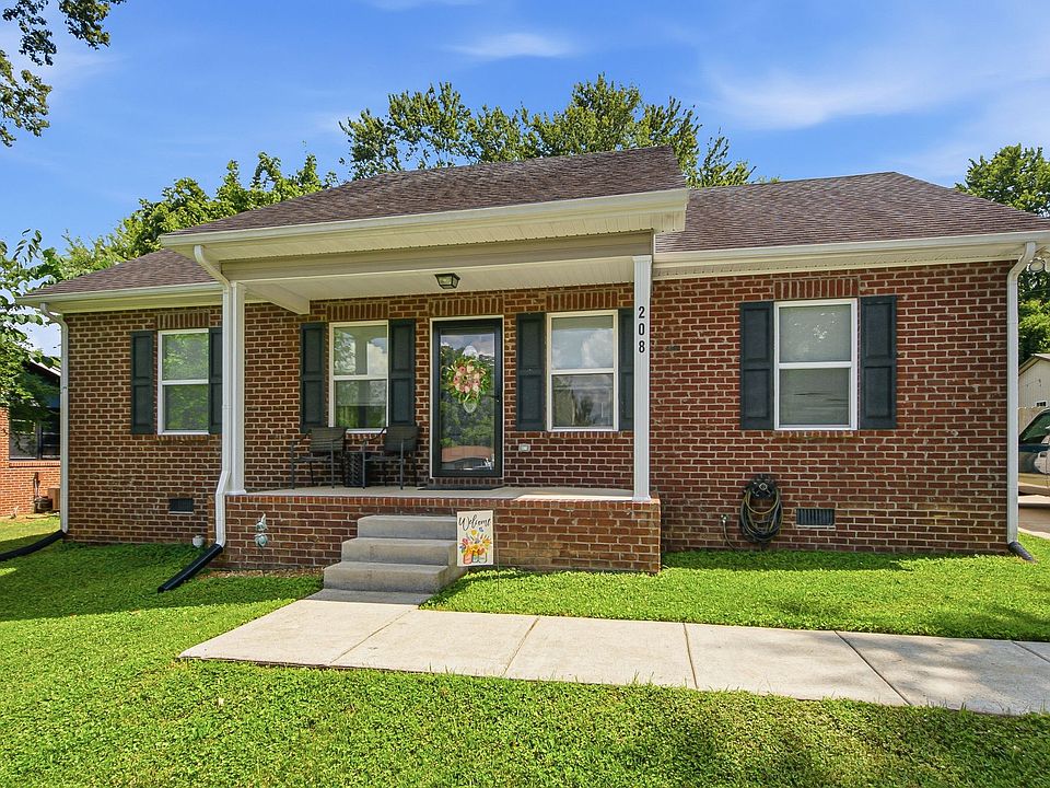 1st image of 208 Pitt Ln