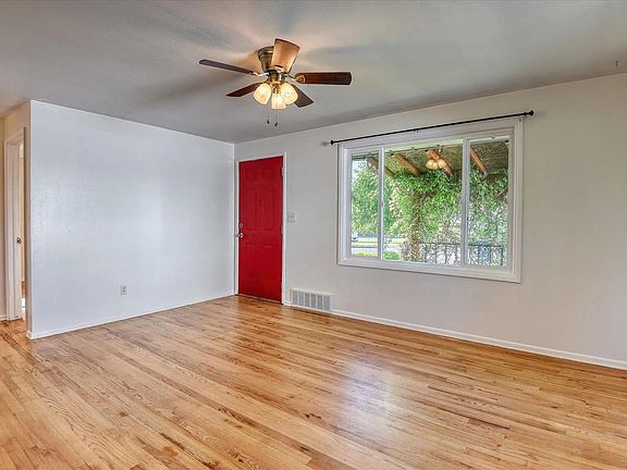 4th image of 3015 W Eloika Ave