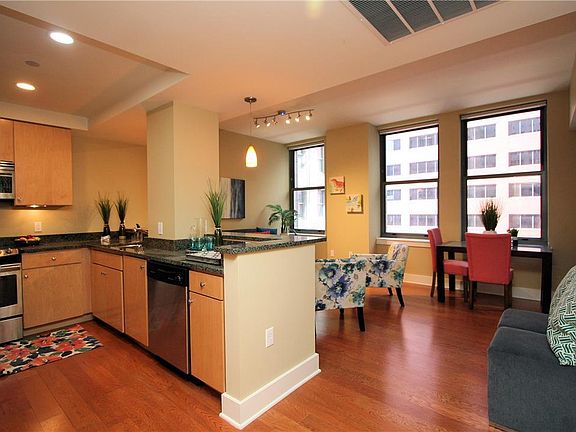 4th image of 314 N Broadway Ave #1404