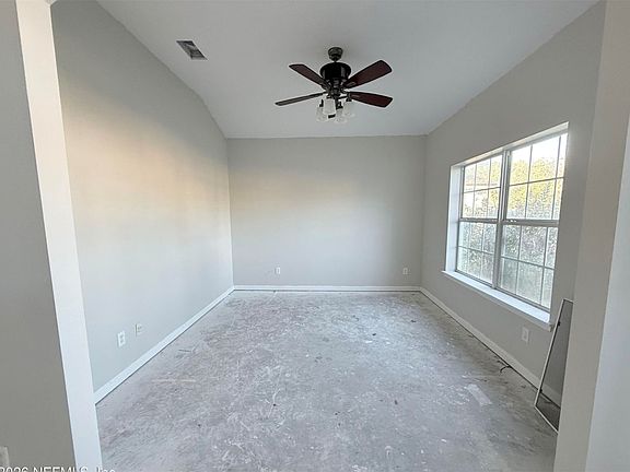 2nd image of 95610 Sonoma Dr
