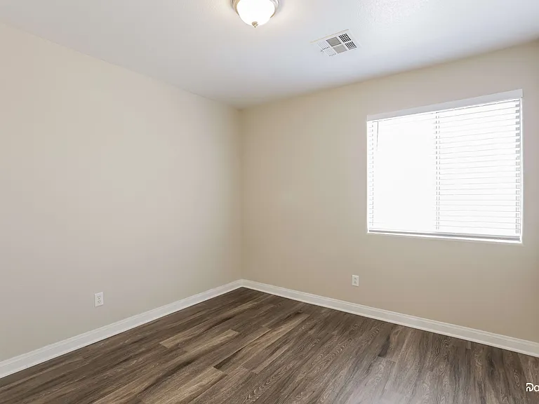 8564 Blowing Pines Dr — Photo 14