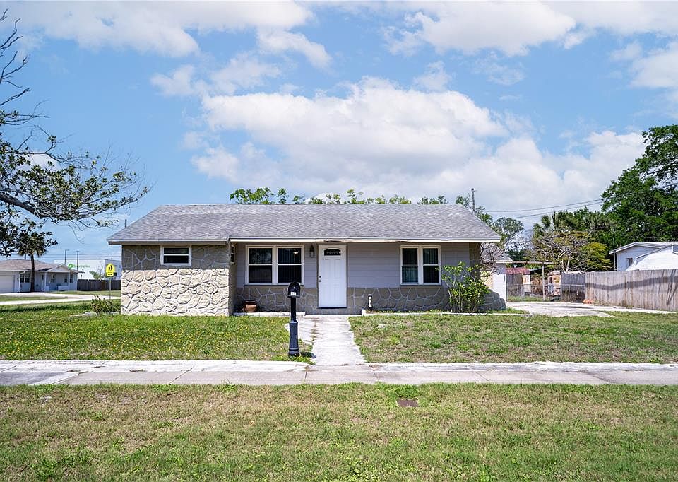 1st image of 701 61ST AVENUE NE