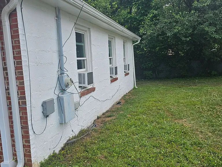 912 Forest St — Photo 30