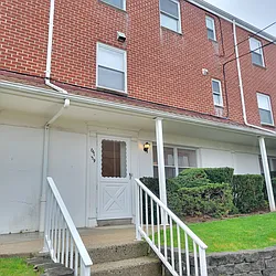 67-39 Cloverdale Lane, #171
