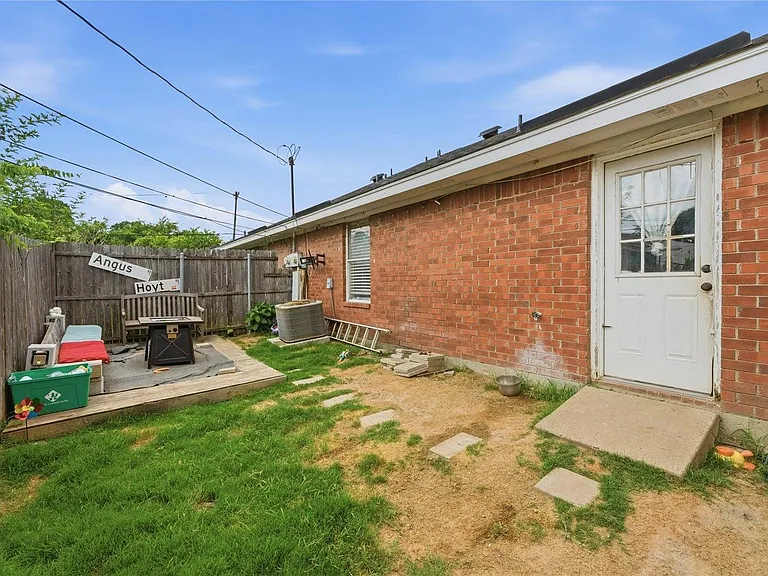 904 Overlook Dr — Photo 14