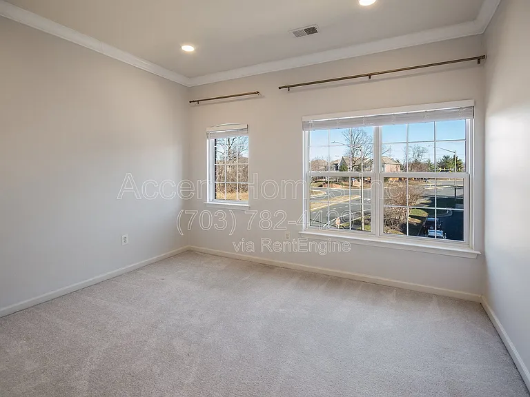 6450 Waterfield Rd — Photo 26