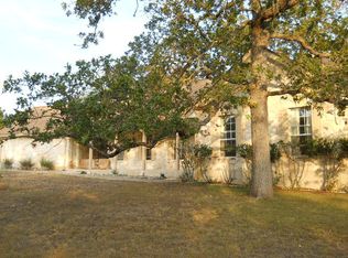 159 Oak Wood Rd, Kerrville, TX 78028