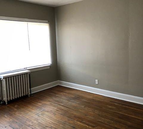 5th image of 2624 Victory Pkwy APT 14