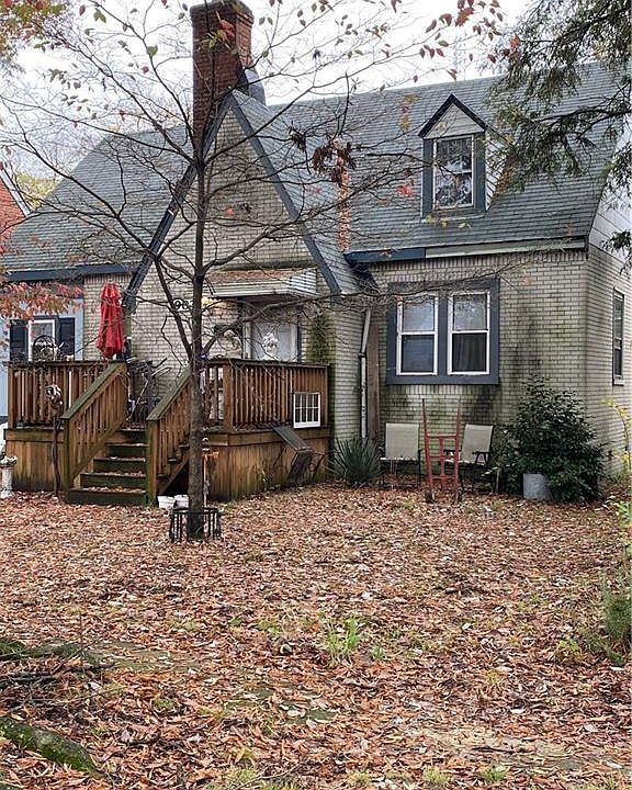 2nd image of 1903 Oakdale Ave