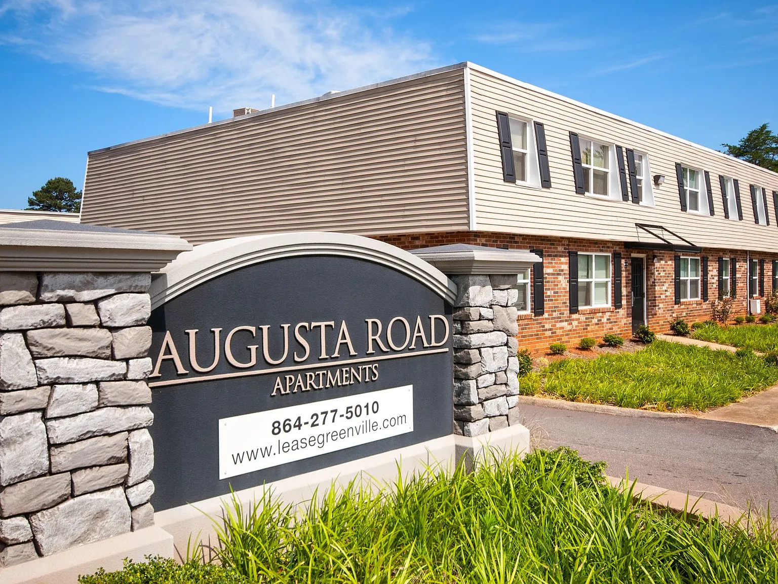 Augusta Road Apartments — Photo 1