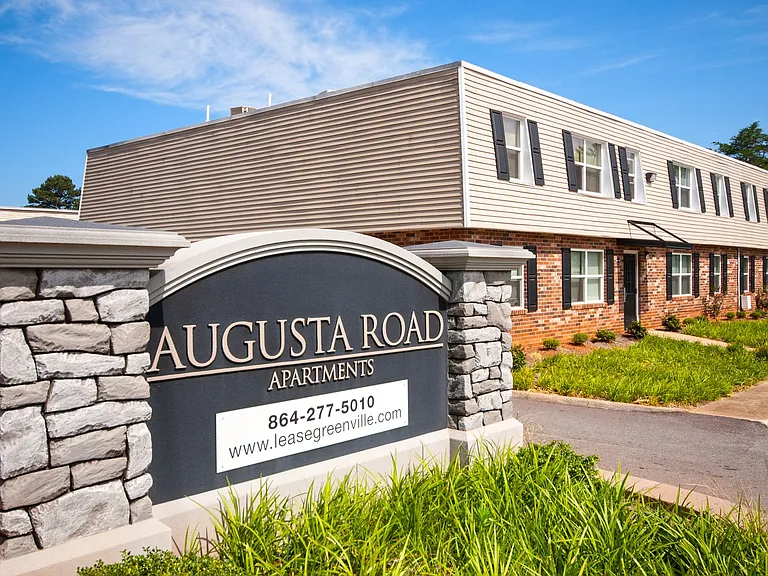 Augusta Road Apartments — Photo 1