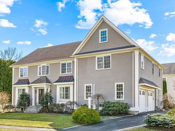 5 Mackintosh Ave, Needham, MA 02492