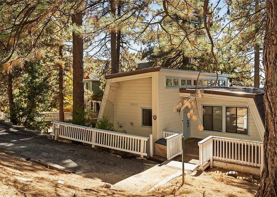 1st image of 30951 Glen Oak Dr