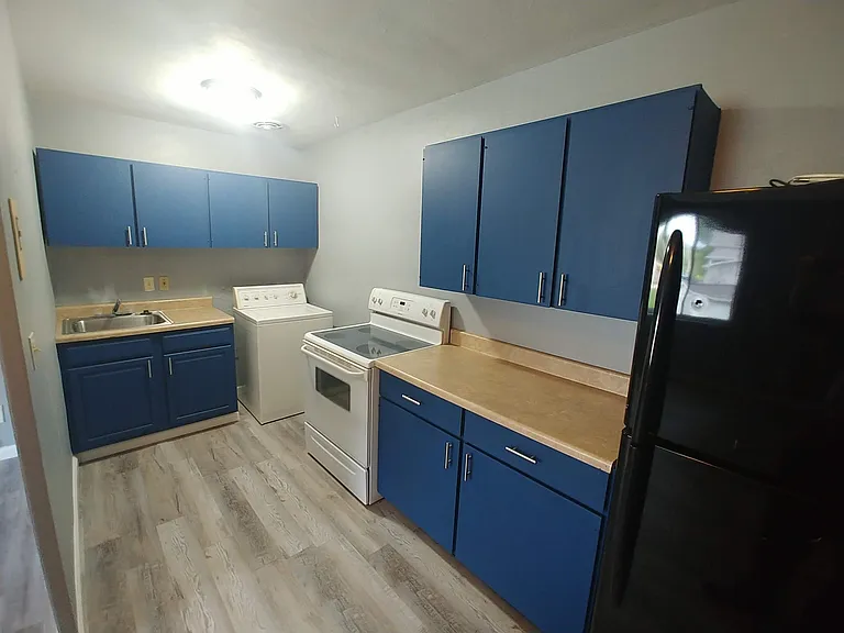 210 E Mulberry St #8 — Photo 5
