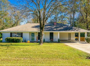 110 Rhodes Dr, Hattiesburg, MS 39402