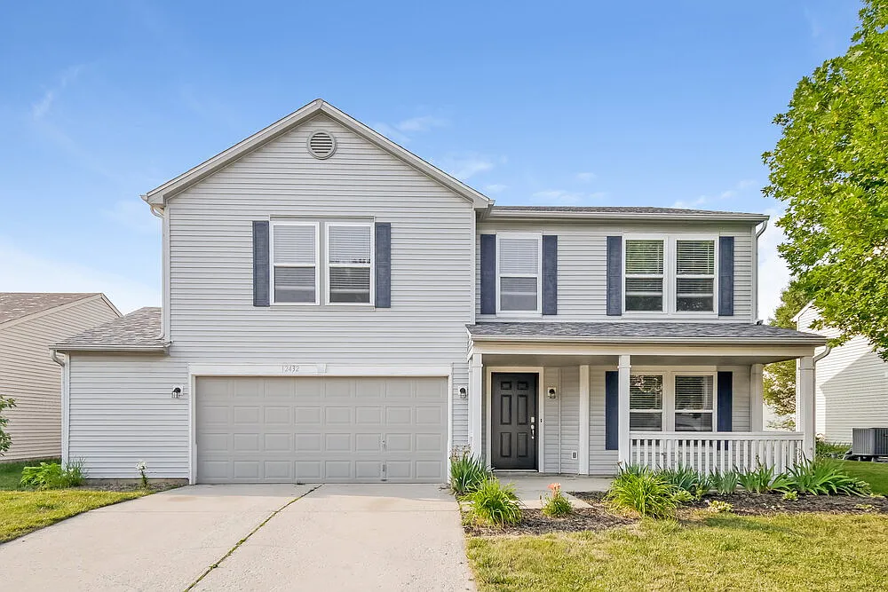 3 bed, 2.0 bath, 2580 sqft, $2,310 — Photo 1