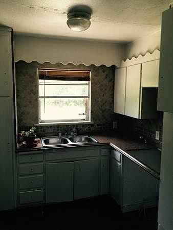 2nd image of 3519 E Woodrow St