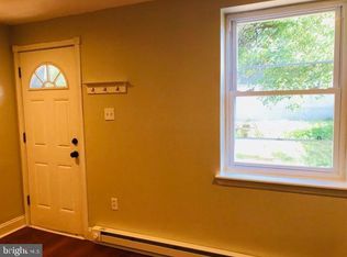 8 Bristow Pl, Philadelphia, PA 19123