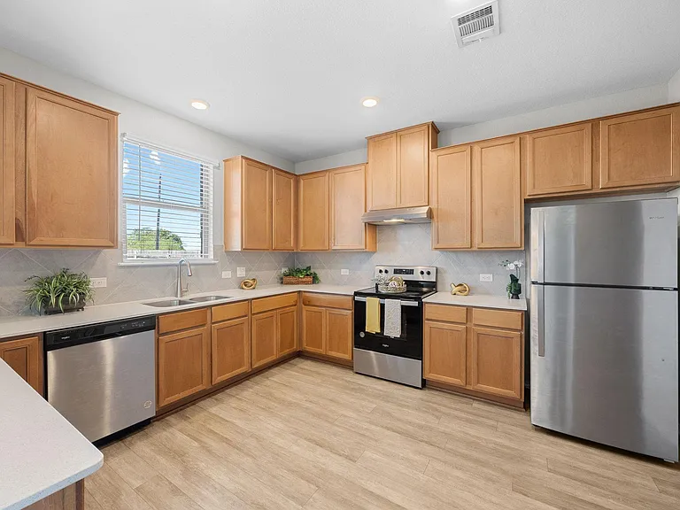 6312 Wagon Spring St — Photo 10