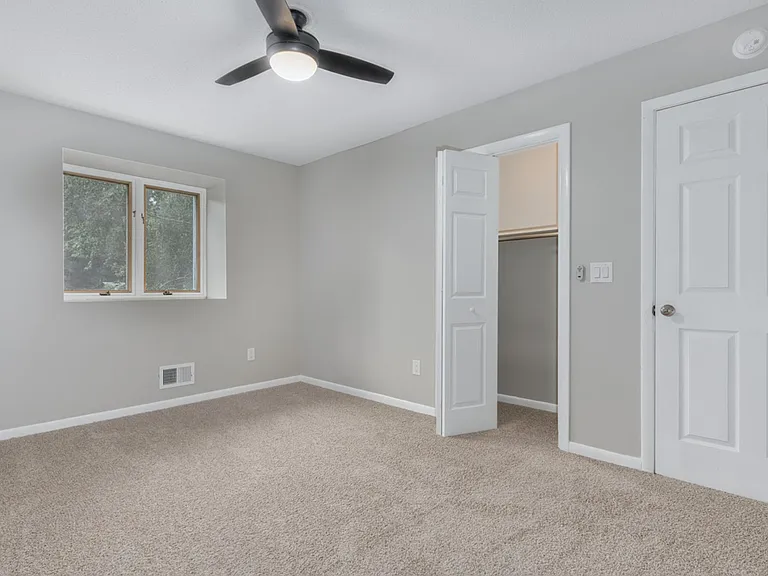 400 Derby Ln #2 — Photo 20