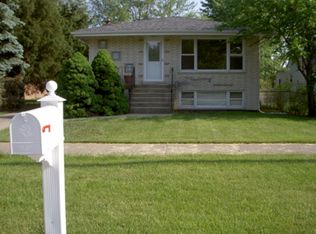 7323 W 74th St, Bridgeview, IL 60455