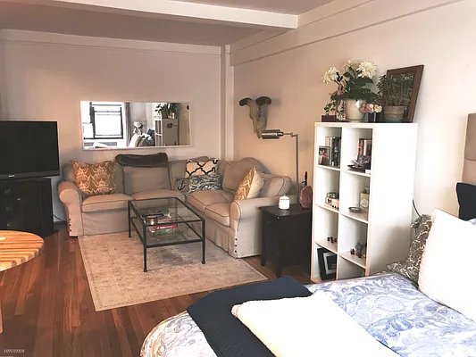 Rented by Corcoran | media 8