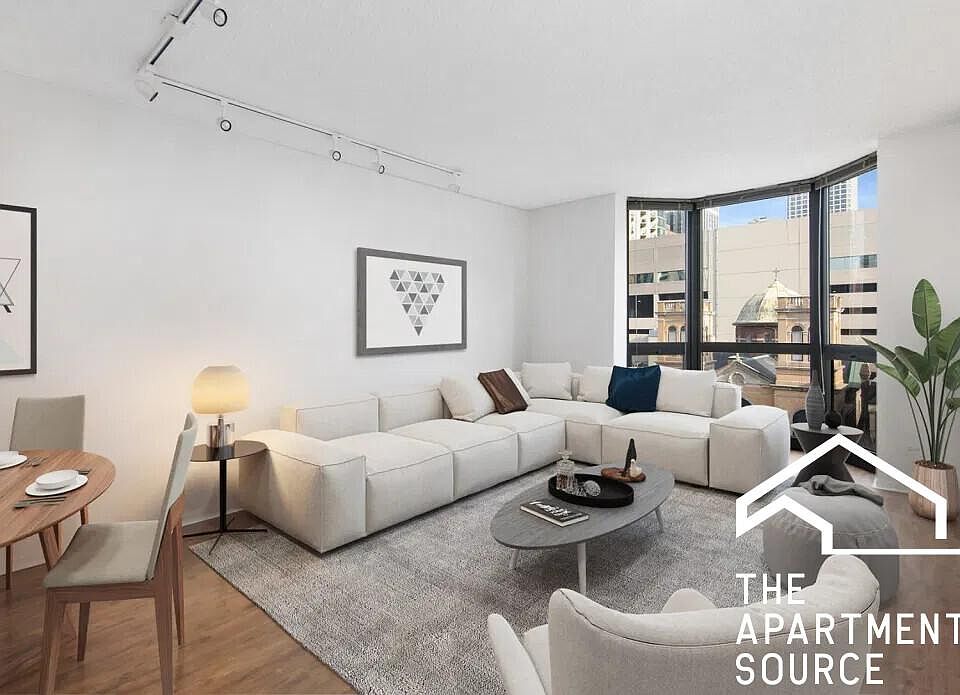 1st image of 1002 N Lasalle St #512