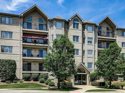8505 Woodward Ave Unit 301, Woodridge, IL, 60517