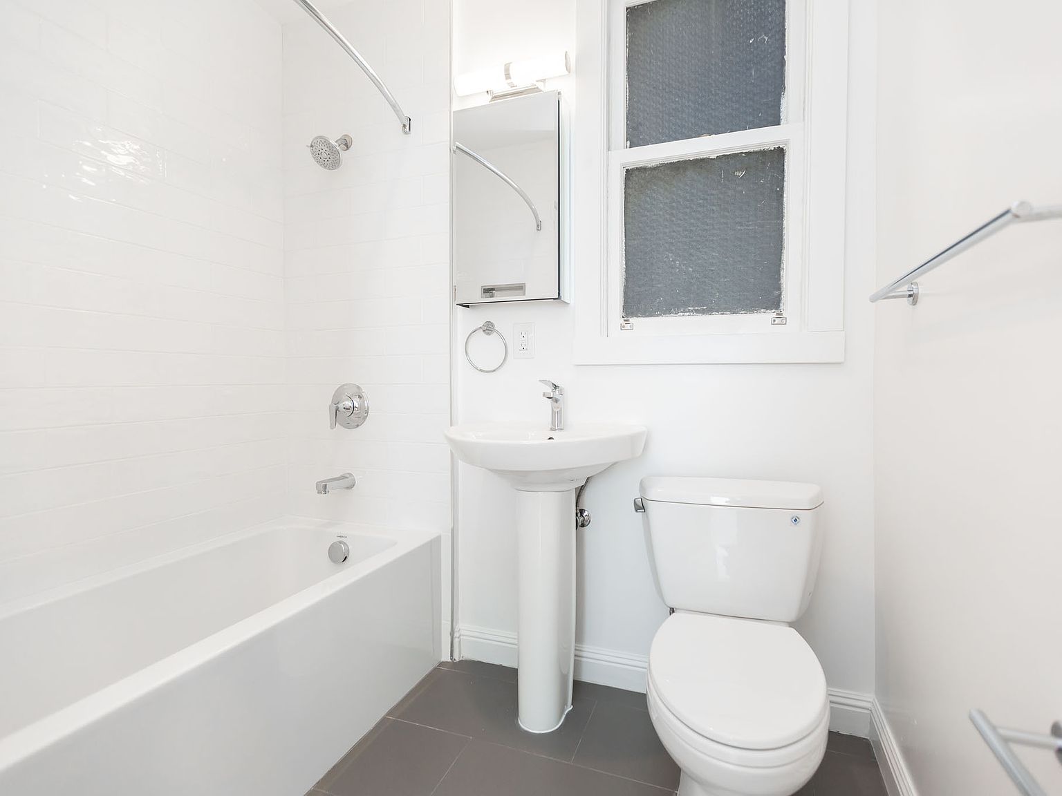634 Powell St APT 37 - Image 4