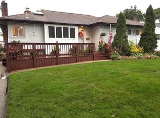 486 Poplar Ln, East Meadow, NY 11554