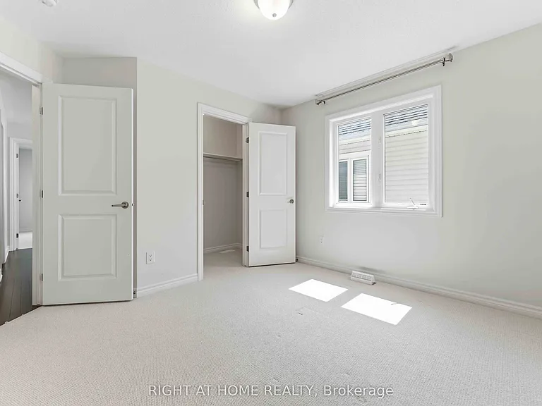 432 Meadowbreeze Dr — Photo 15