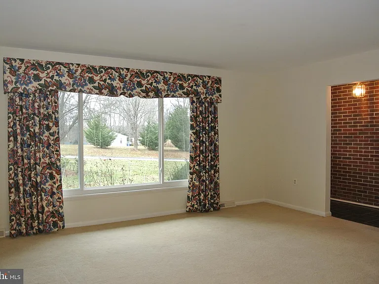 2140 Nodleigh Ter — Photo 4