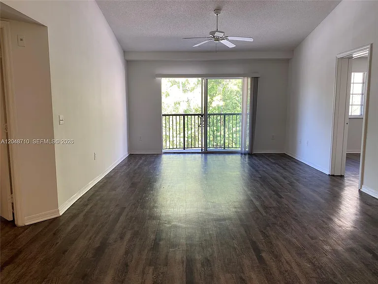 4177 N Haverhill Rd #808 — Photo 15