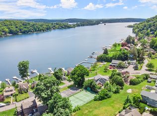 10 Candlewood Knolls Rd, New Fairfield, CT 06812