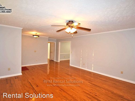 4th image of 2138 Berkshire Ln