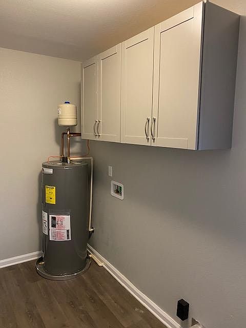 1st image of 4710 W Fairfield Dr #101