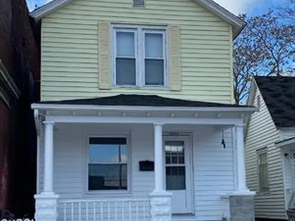 1003 Erie St, Port Huron, MI 48060