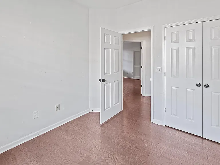 1 bed, 2407 sqft, $850 — Photo 4