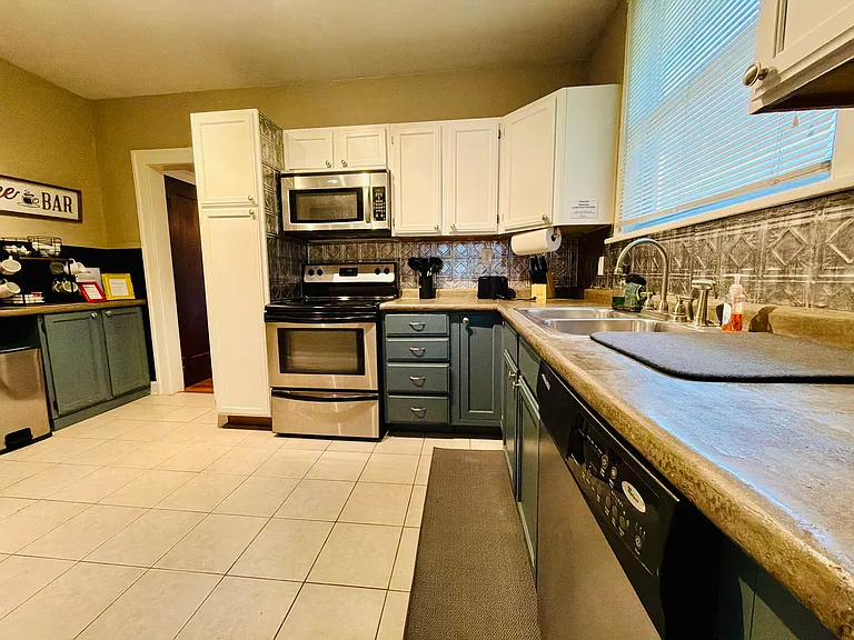 5143 N College Ave — Photo 12