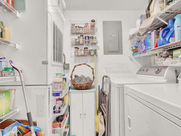309 Knotty Pine Cir #A-1 — Photo 12