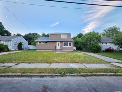 30 Benjoe Drive, Amityville, NY, 11701