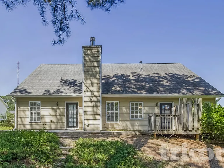 200 Towler Dr — Photo 11