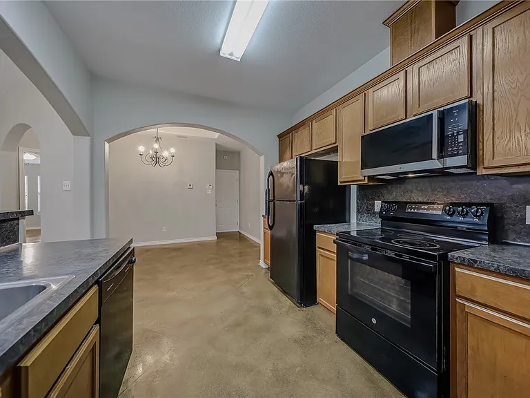 6630 Rhine Dr #B — Photo 10