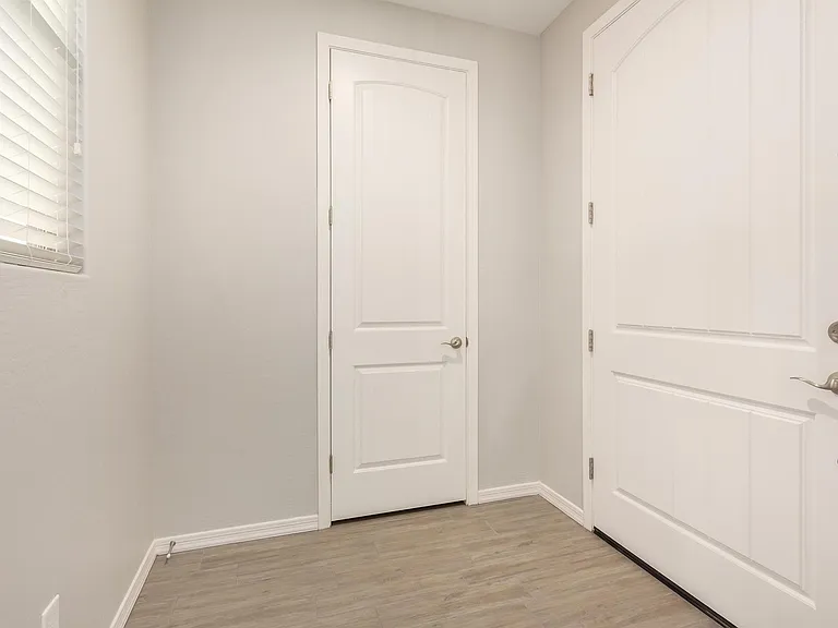 2570 S Quaintance St — Photo 5