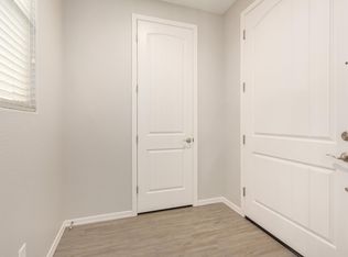 2570 S Quaintance St, Gilbert, AZ 85295